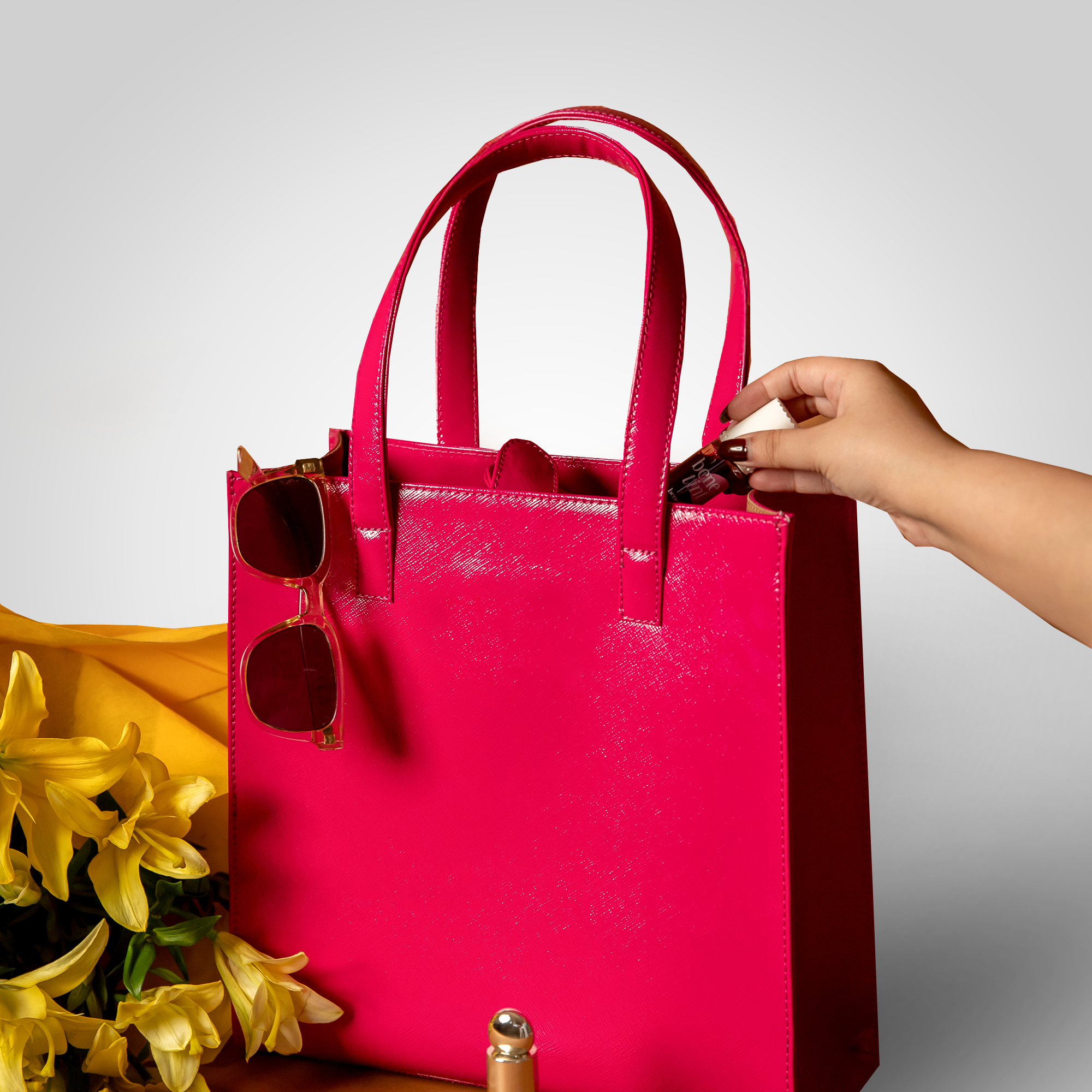 The Everyday Tote – Italian Saffiano Leather Tote Bag