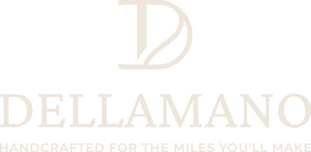 vertical_dellamano_logo